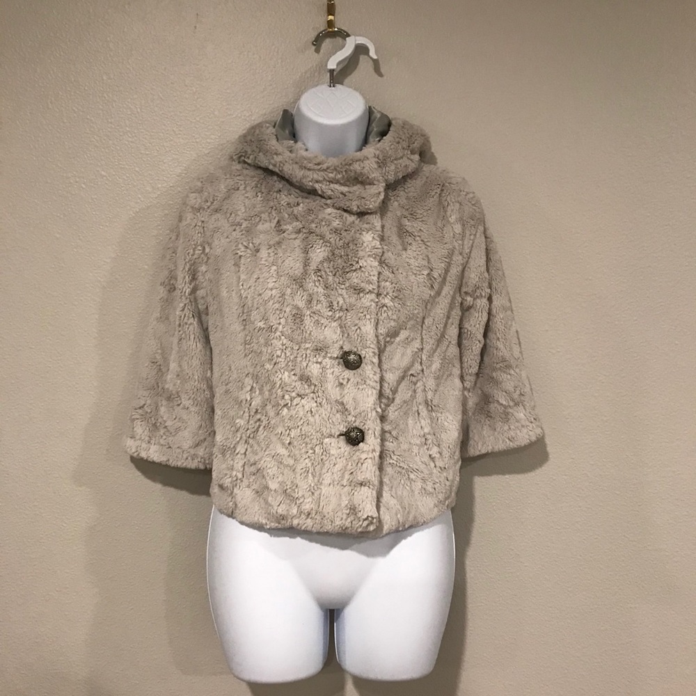 Cropped faux fur coat
